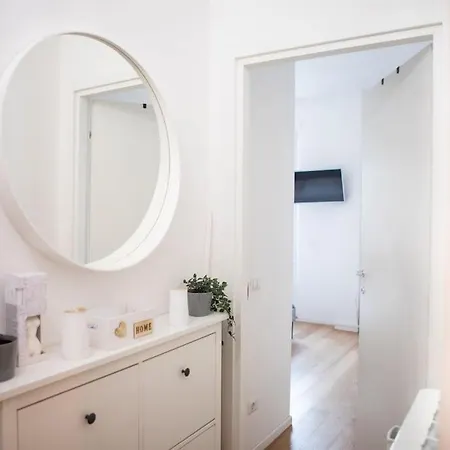 Vatican With Balcony *